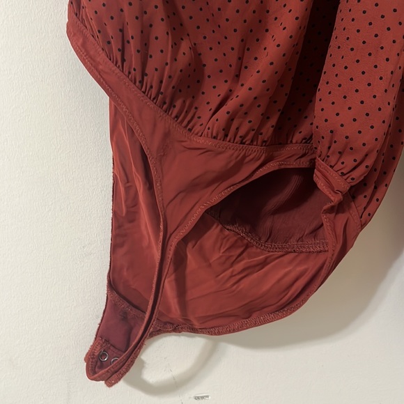 Abercrombie & Fitch One Shoulder Terracotta Polkadot Thong Ruched Bodysuit Sz L - Picture 9 of 11